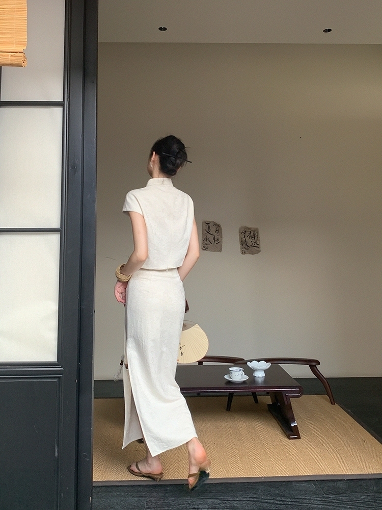 Mei Gui Shanghai Embossed Oriental Skirt (Discounted-L size)-The Black Bow-