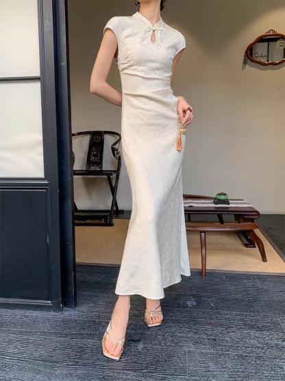 Zhou Ying Bias Cutting Cheongsam-The Black Bow-