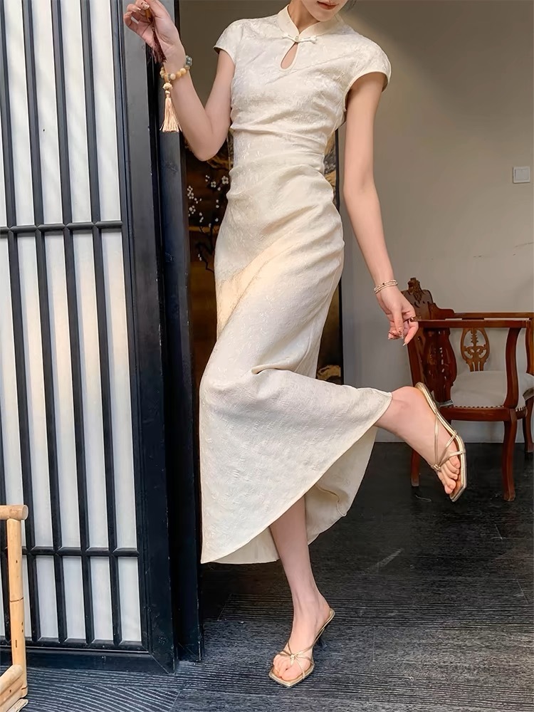 Zhou Ying Bias Cutting Cheongsam-The Black Bow-