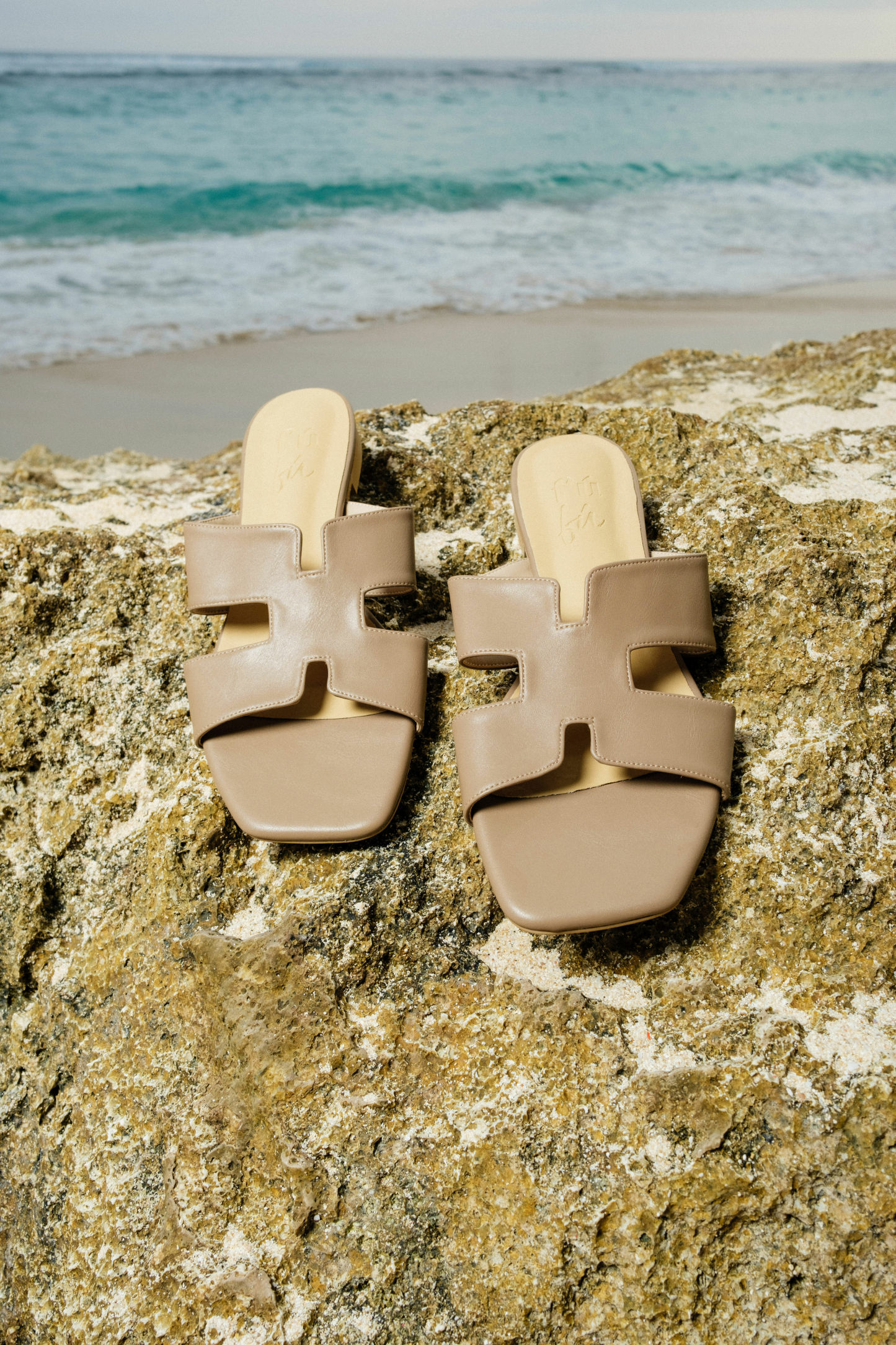 Louisé Geometric Sandal-Sand Beige-The Black Bow-