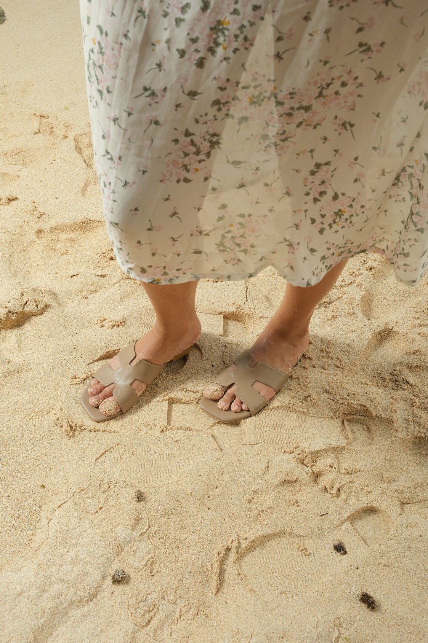 Louisé Geometric Sandal-Sand Beige-The Black Bow-