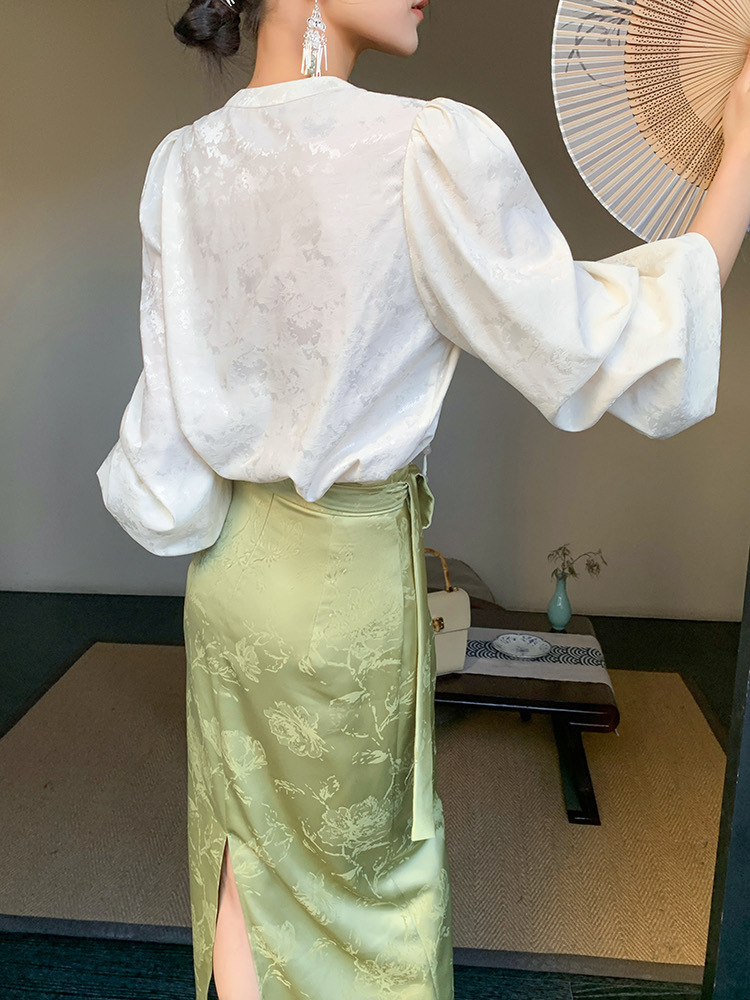 Zhou Liang V-Neck Pankou Oriental Top-The Black Bow-