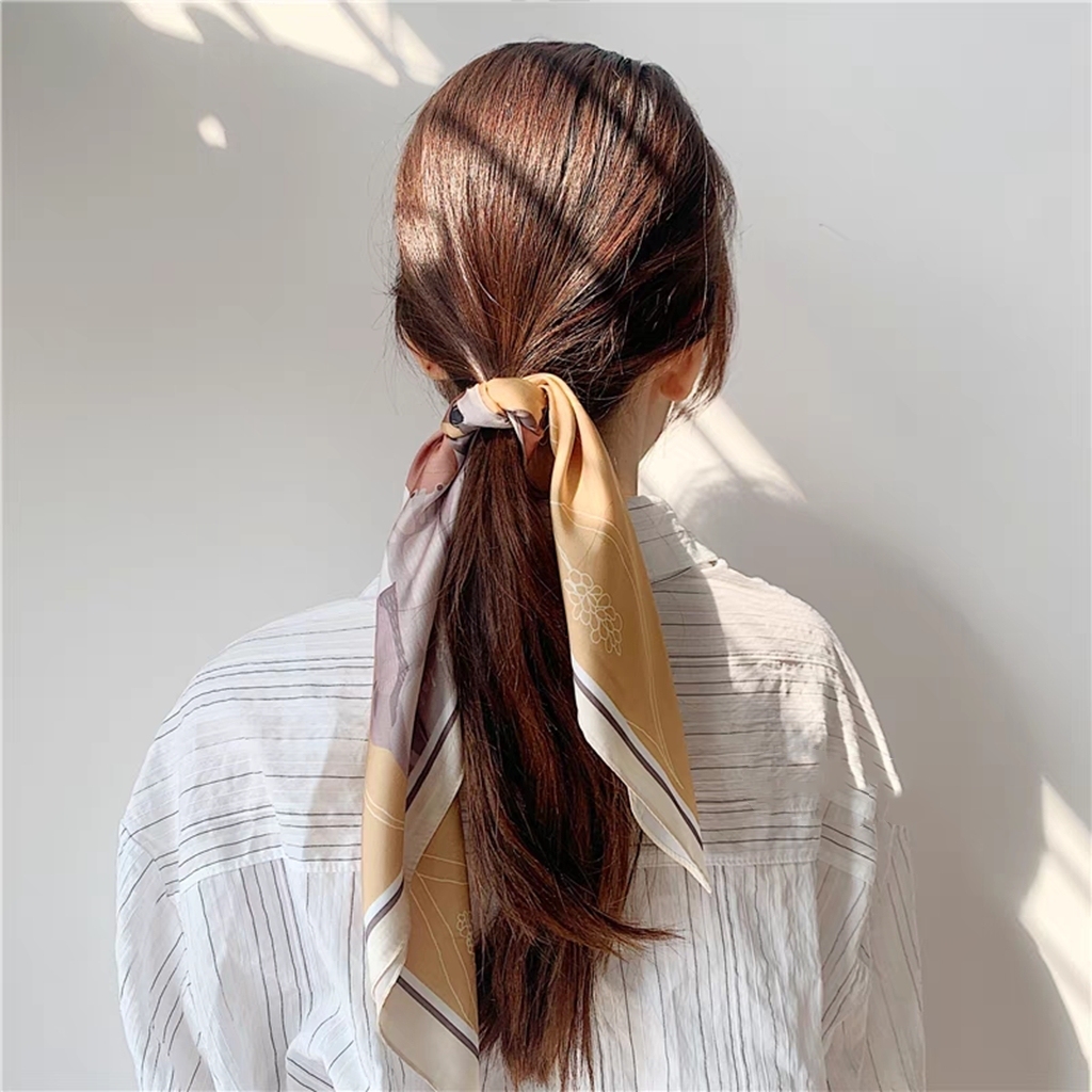 Quinella Artsy Scarf (Atas & Pigeon Lady)-The Black Bow-