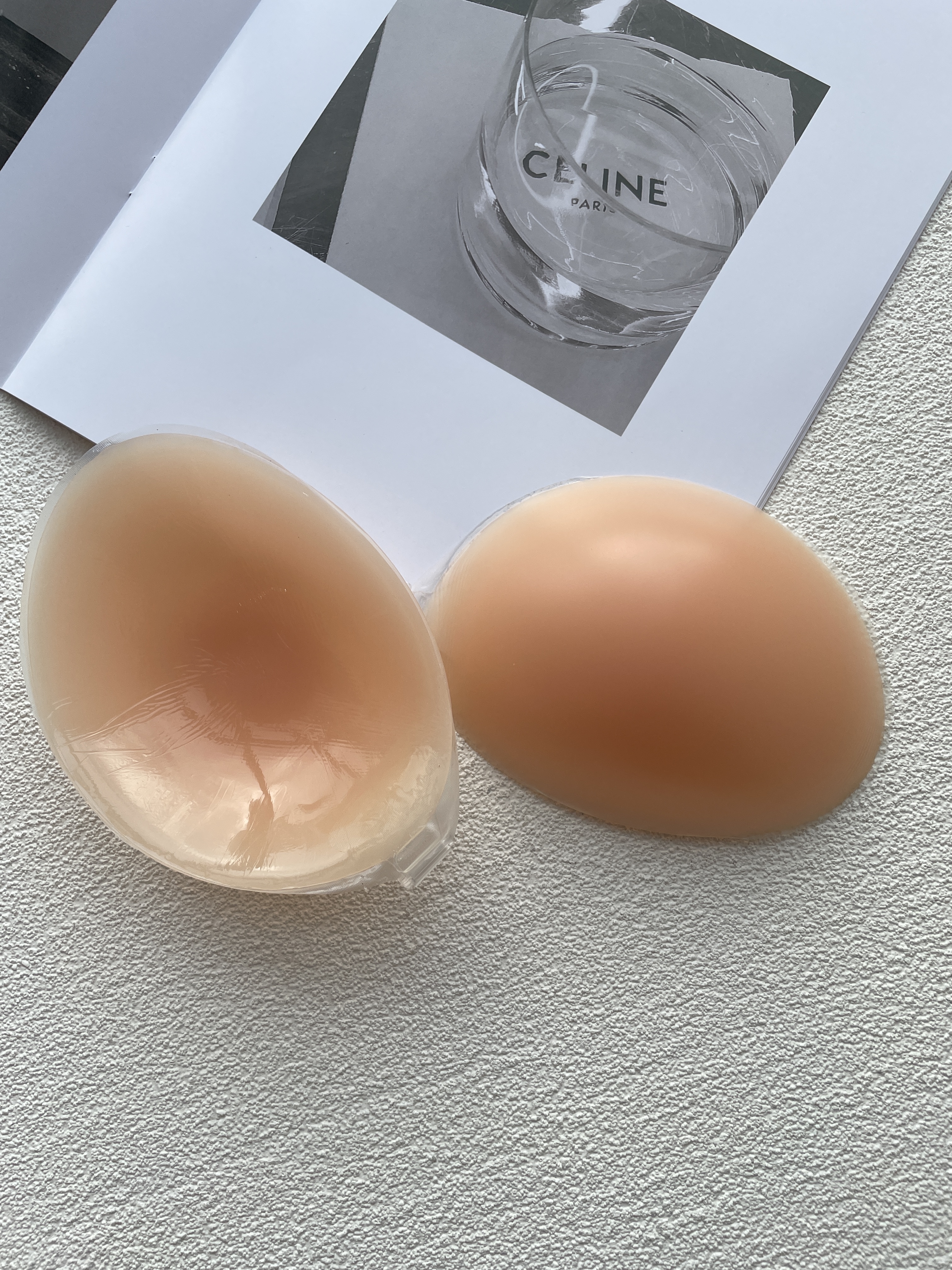 Hassle-Free Natural Look Seamless Silicone Nude Bra-The Black Bow-