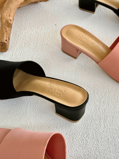 Doux Elastane Comfy Stretch Block Heel Sandals-The Black Bow-