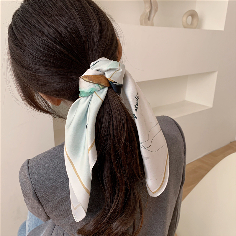 Quinella Artsy Scarf (Atas & Pigeon Lady)-The Black Bow-