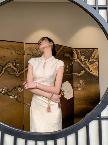 Zhou Ying Bias Cutting Cheongsam-The Black Bow-