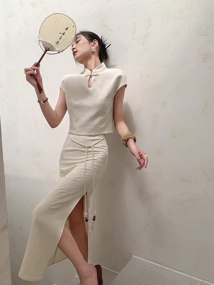 Mei Gui Shanghai Embossed Oriental Skirt (Discounted-L size)-The Black Bow-