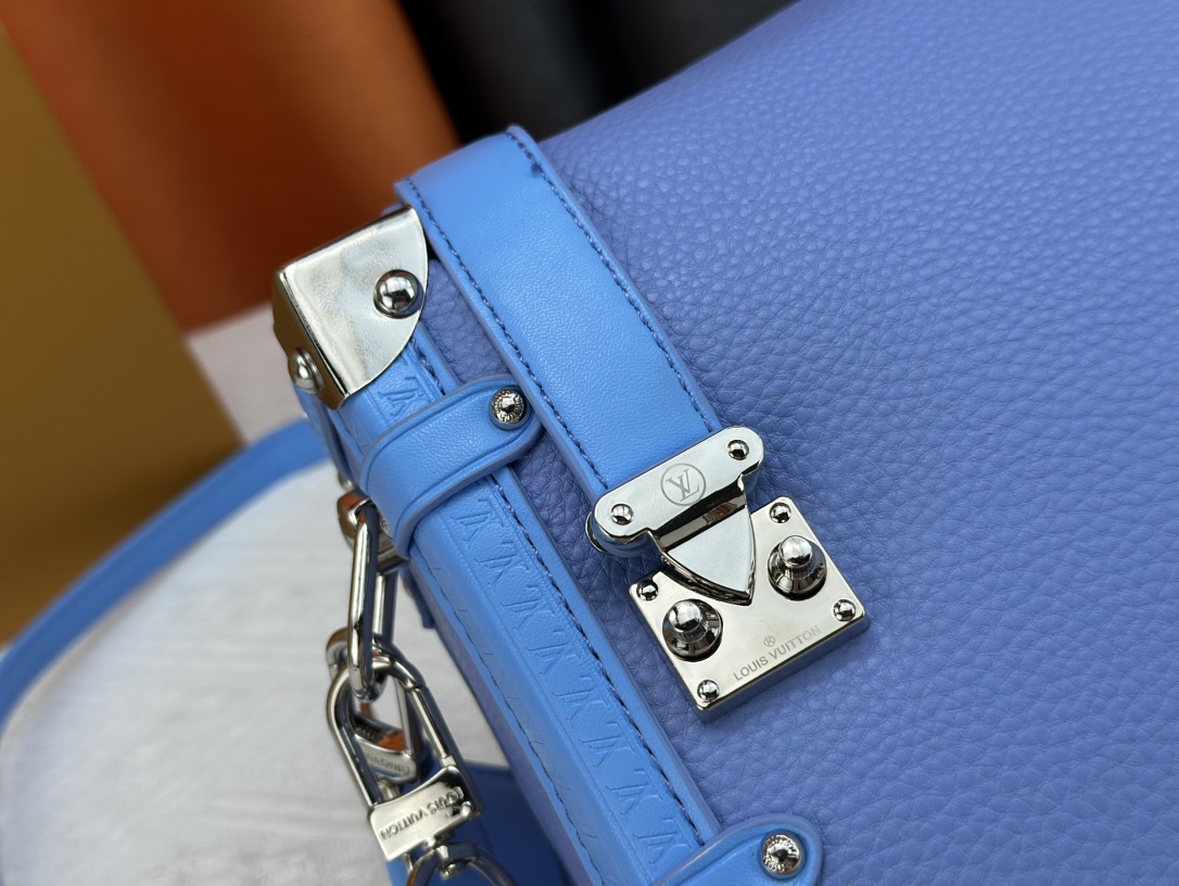 【LOUIS VUITTON】グレイン カーフ レザー製 サイドトランク PM