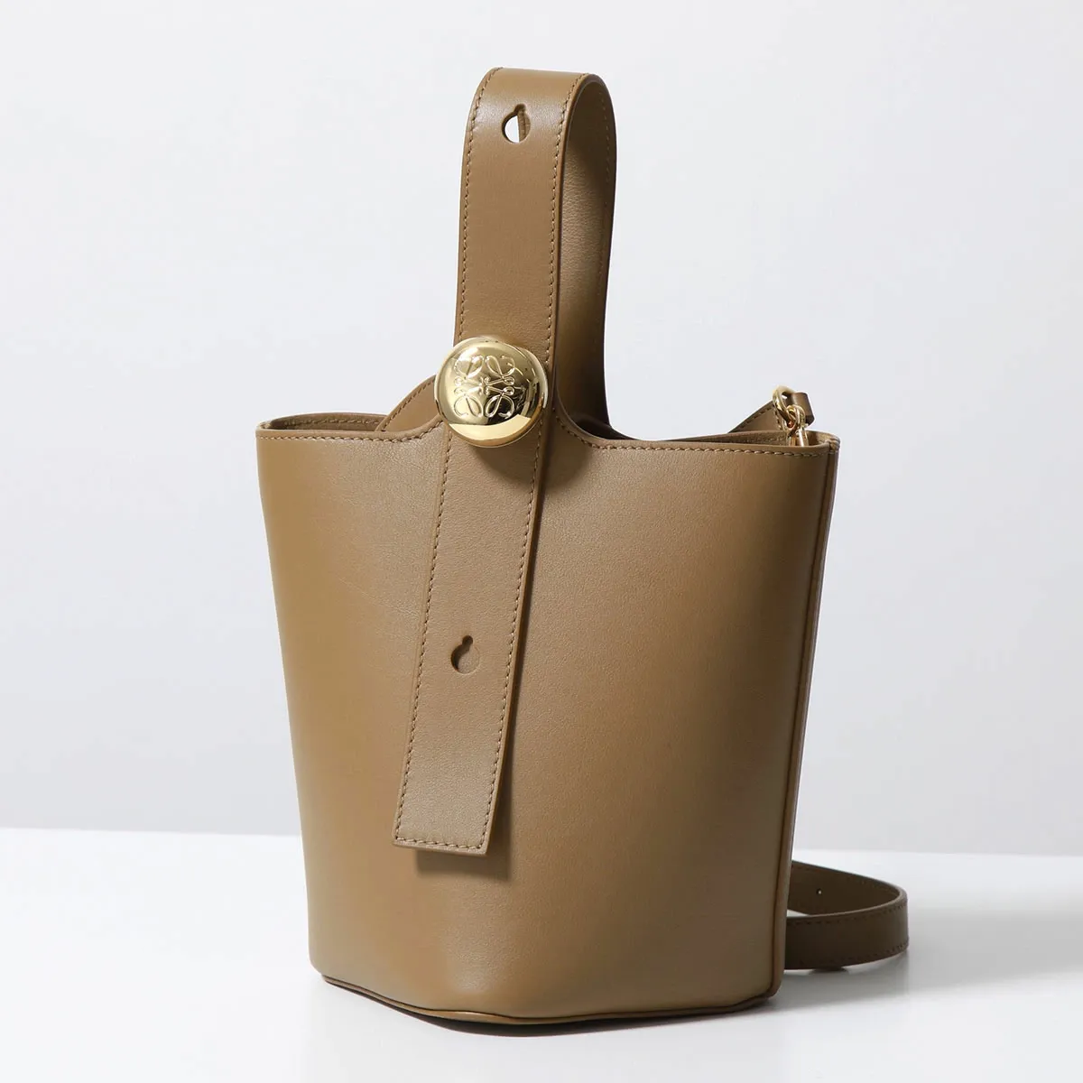 【2024年春夏新作】 LOEWE ロエベ ハンドバッグ PEBBLE BUCKET MINI ペブル バケット ミニ AANBBBMX01 レディース レザー ショルダーバッグ 鞄 カラー2色