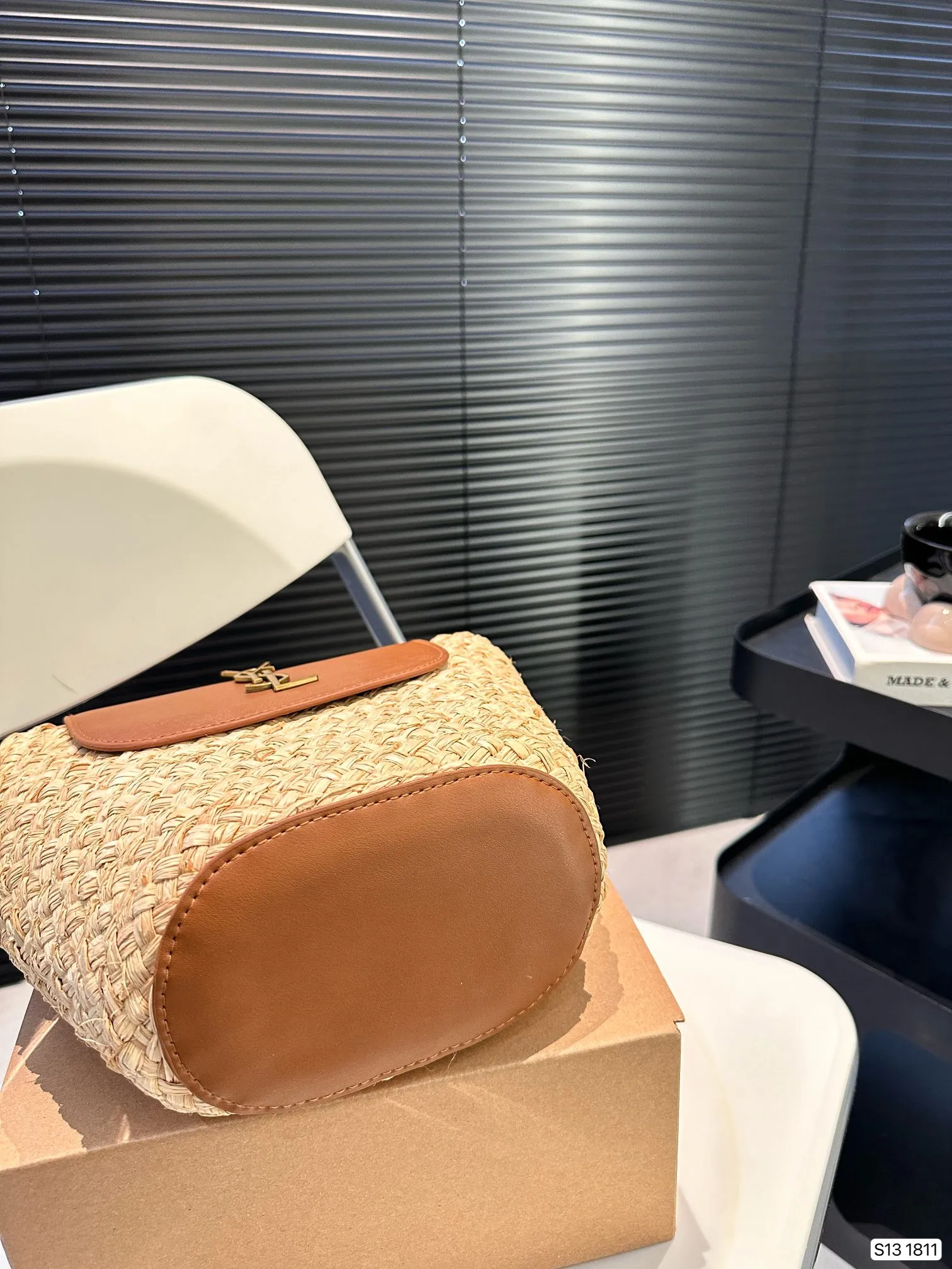 ＊Saint Laurent＊ ミニMANON ショルダーバッグ