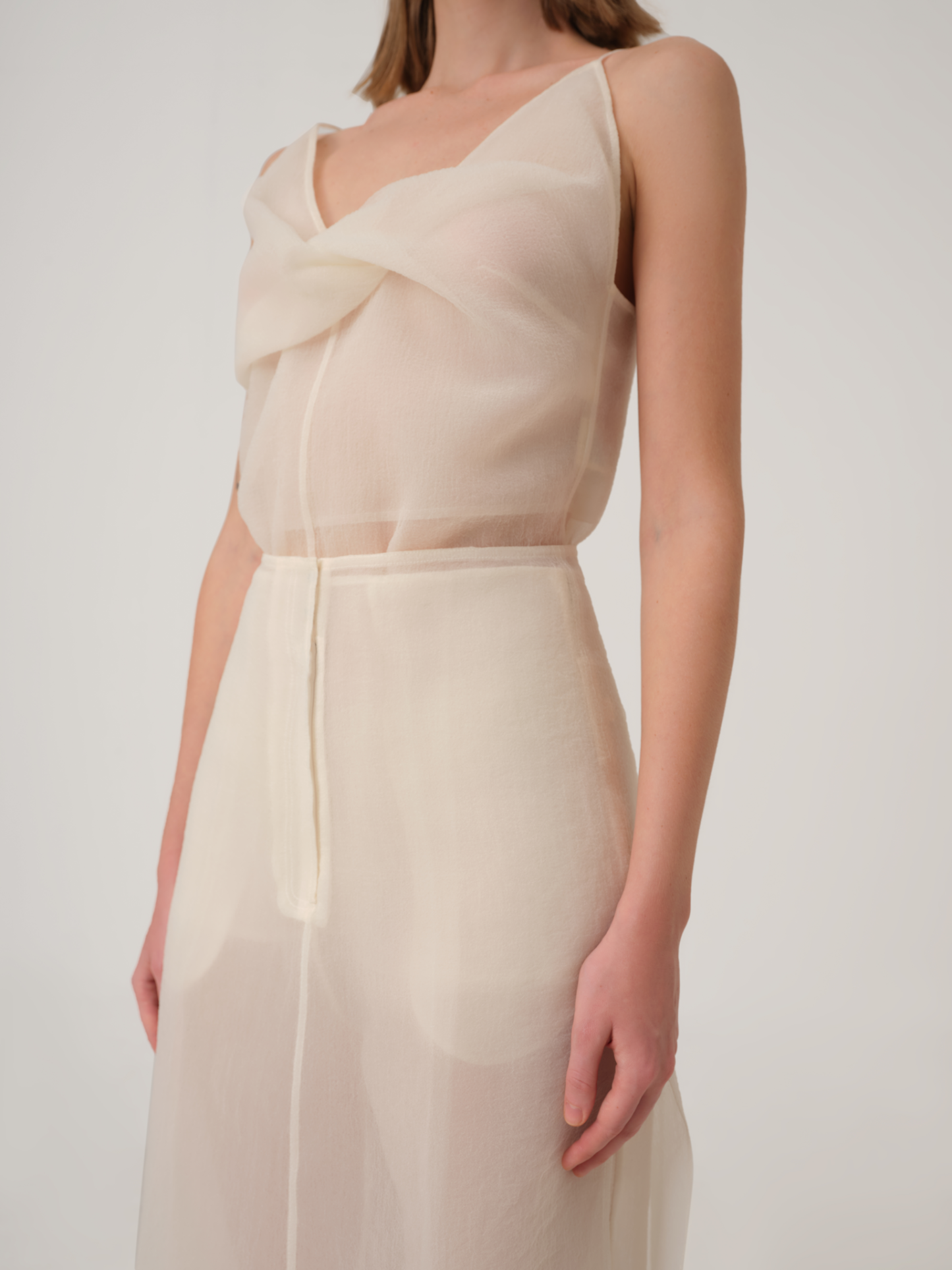 SPAGHETTI STRAP TWISTED ORGANZA BLOUSE