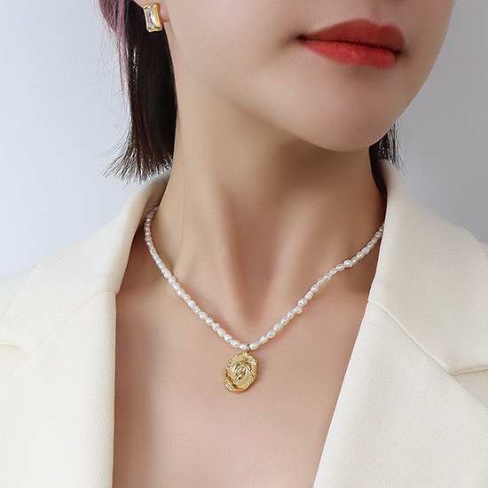 【有原价】商品5-All Fresh Water Pearls Vintage Style Pendant Necklace