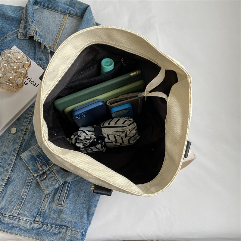 韓版質感厚實雙面壓花字母帆布手提袋-Cicichill