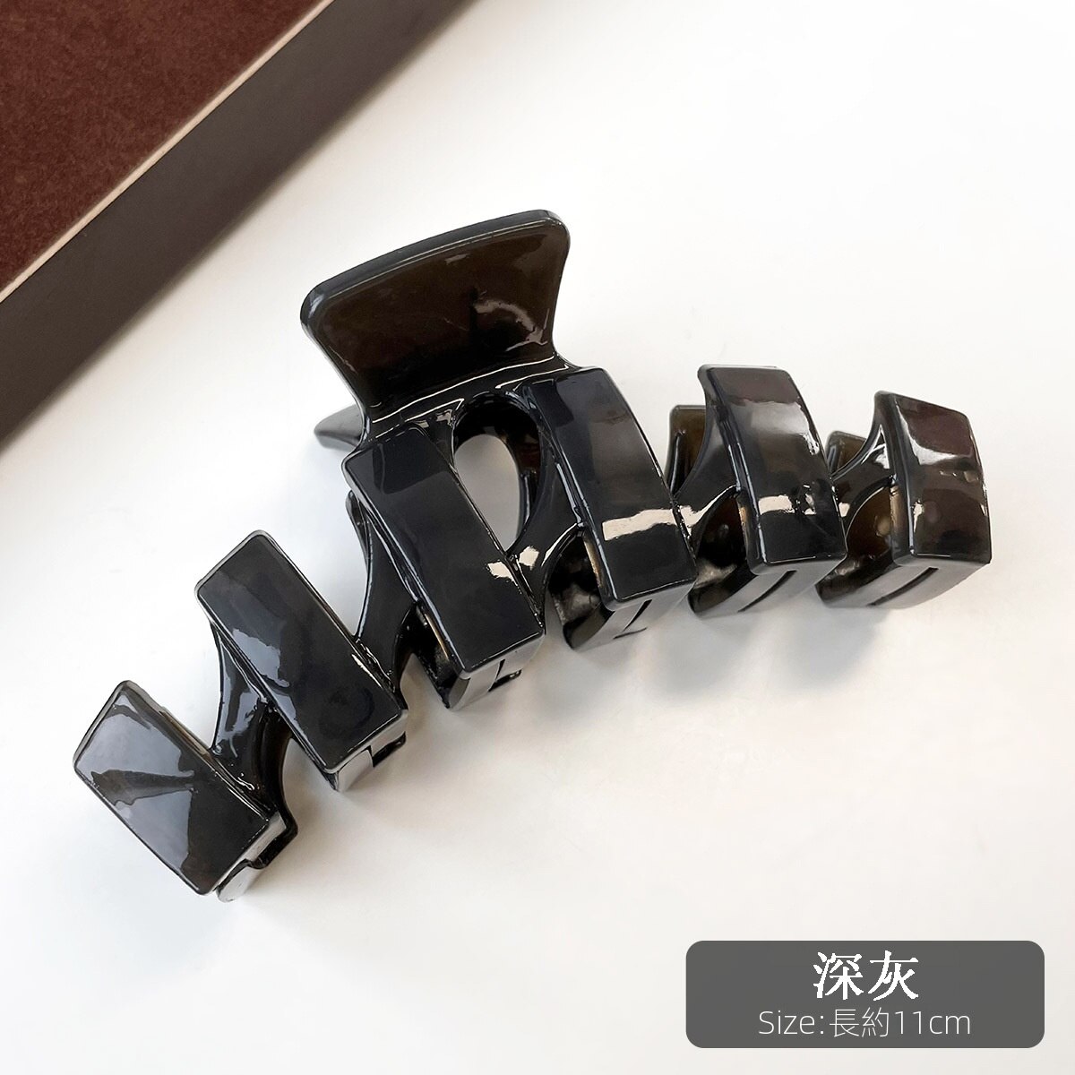 經典百搭高級感簡約髮量多盤髮後腦勺鯊魚夾髮飾