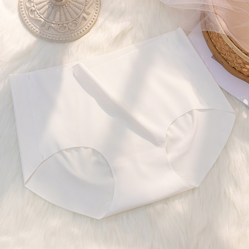 薄款冰絲透氣裸感簡約抑菌中腰提臀無痕內褲-Cicichill