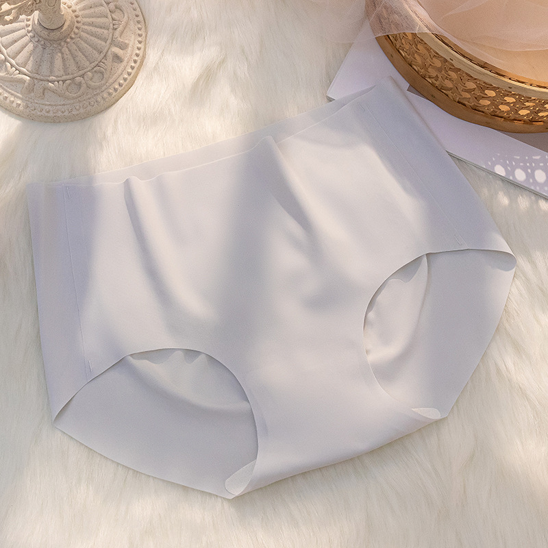 薄款冰絲透氣裸感簡約抑菌中腰提臀無痕內褲-Cicichill