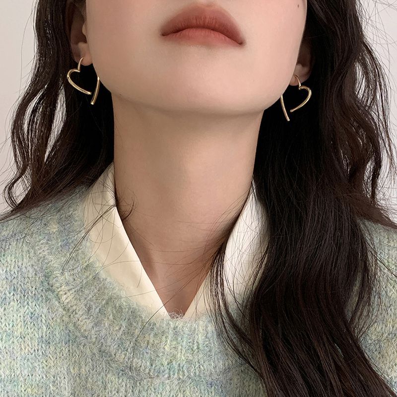 法式氣質小眾設計感高級愛心s925銀針耳環