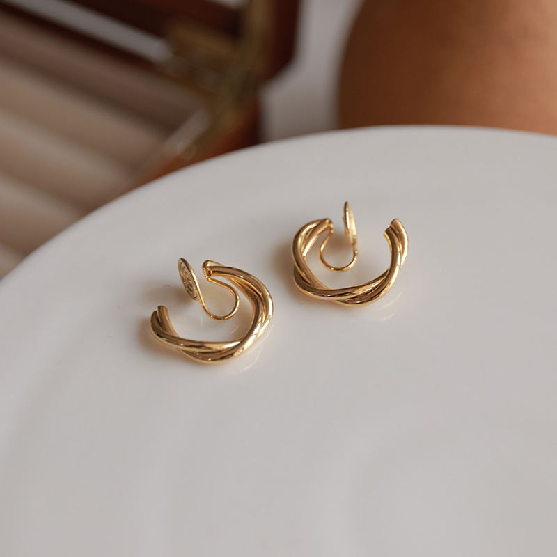 無耳洞法式復古高級感麻花蚊香盤耳夾-Cicichill