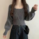 灰色（偏淺灰色）