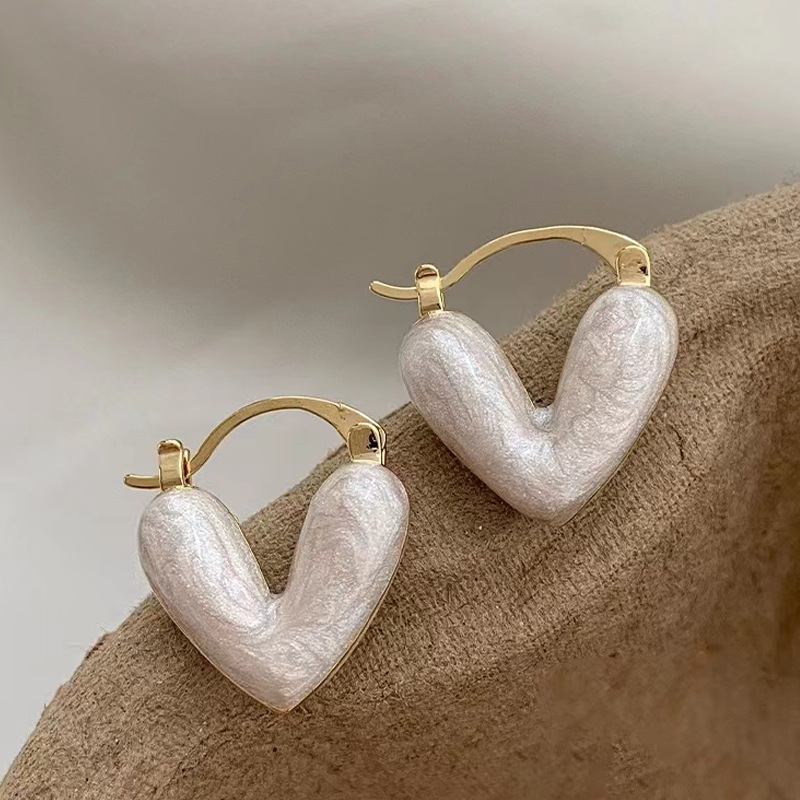 小巧百搭精緻時尚輕奢高級感愛心耳環