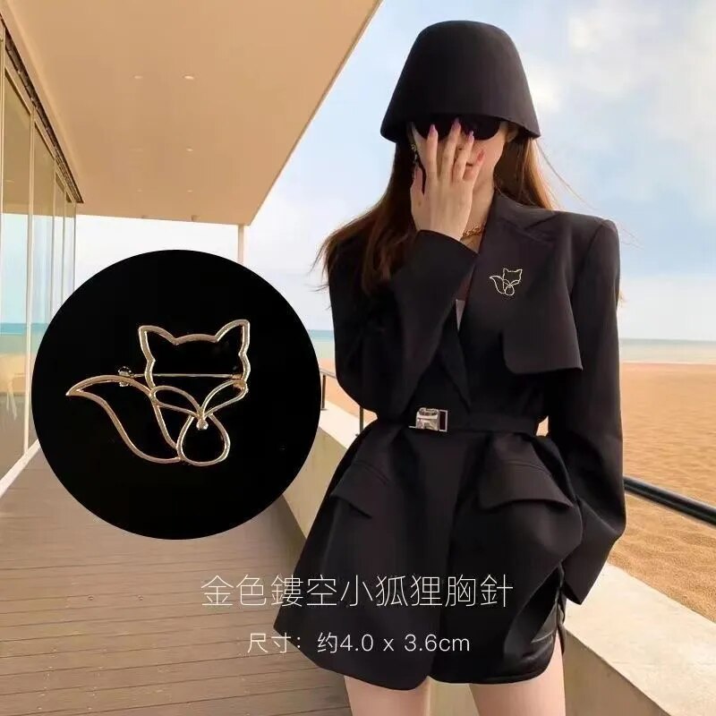 金色鏤空小狐狸高檔西裝配飾胸針-Cicichill