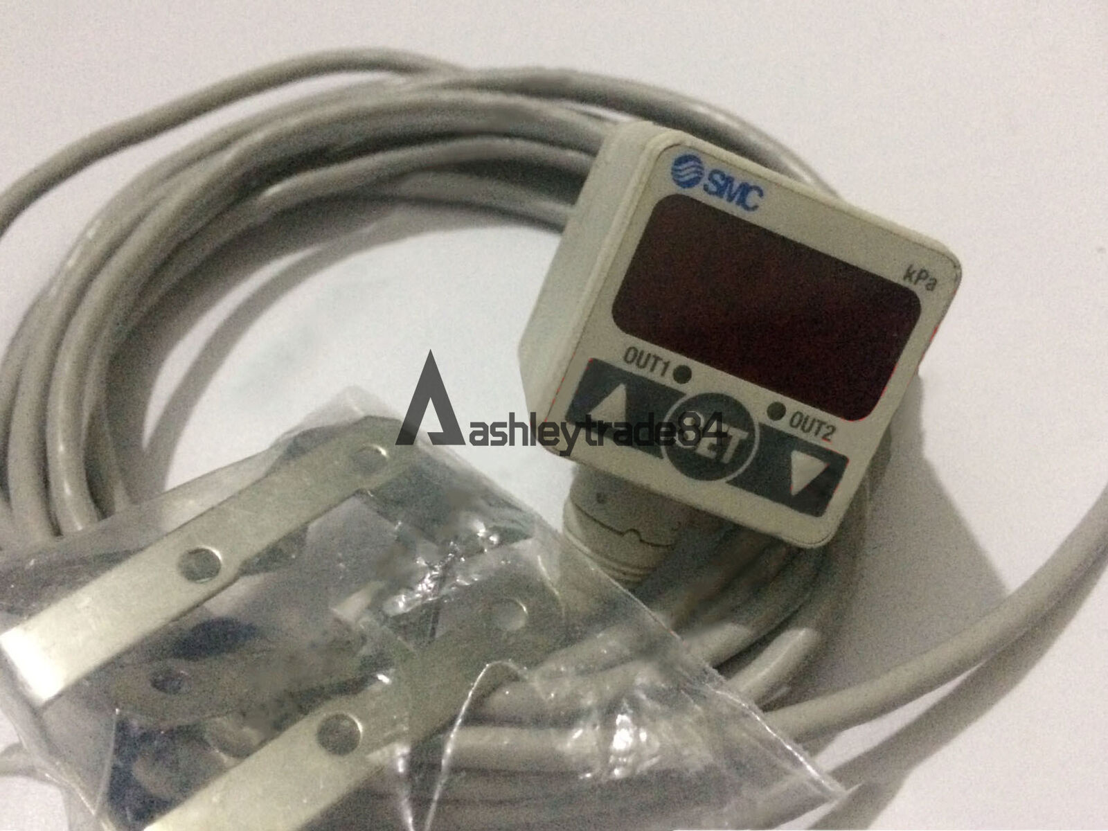 used-1pcs-smc-pressure-sensor-zse60f-a2-22l 0