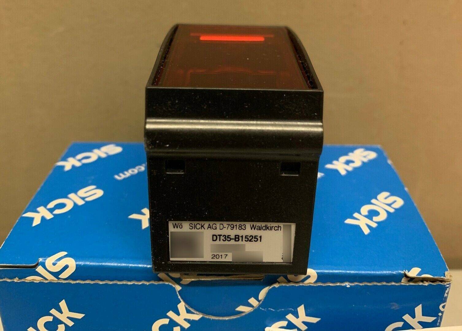 new-sick-dt35-b15251-distance-proximity-sensor-1057652 0