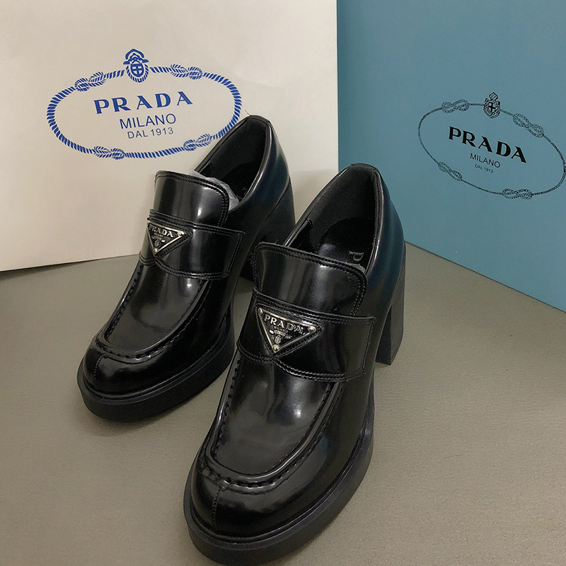 プラダ（ PRADA）Chocolate ブラッシュドレザー ハイヒール ローファー
