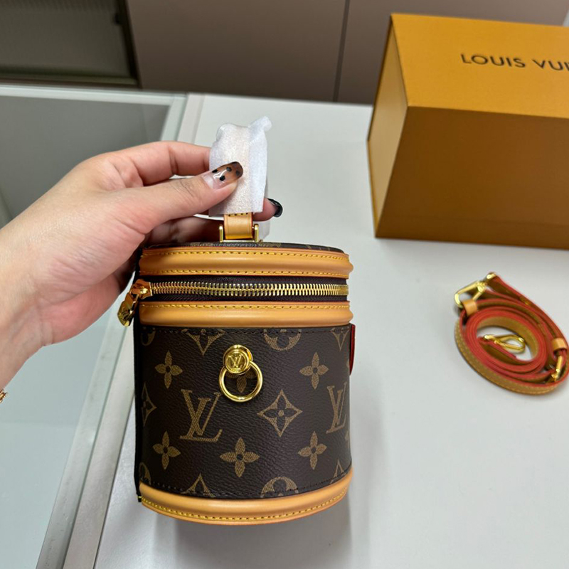 LOUIS VUITTON（ルイヴィトン）カンヌミニバッグ バケットバッグ レディース