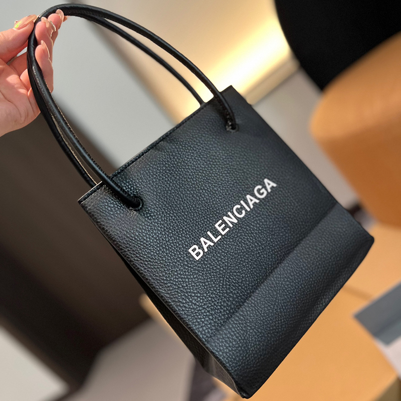 Balenciaga(バレンシアガ)  ロゴ プリント ミニバッグ レディース