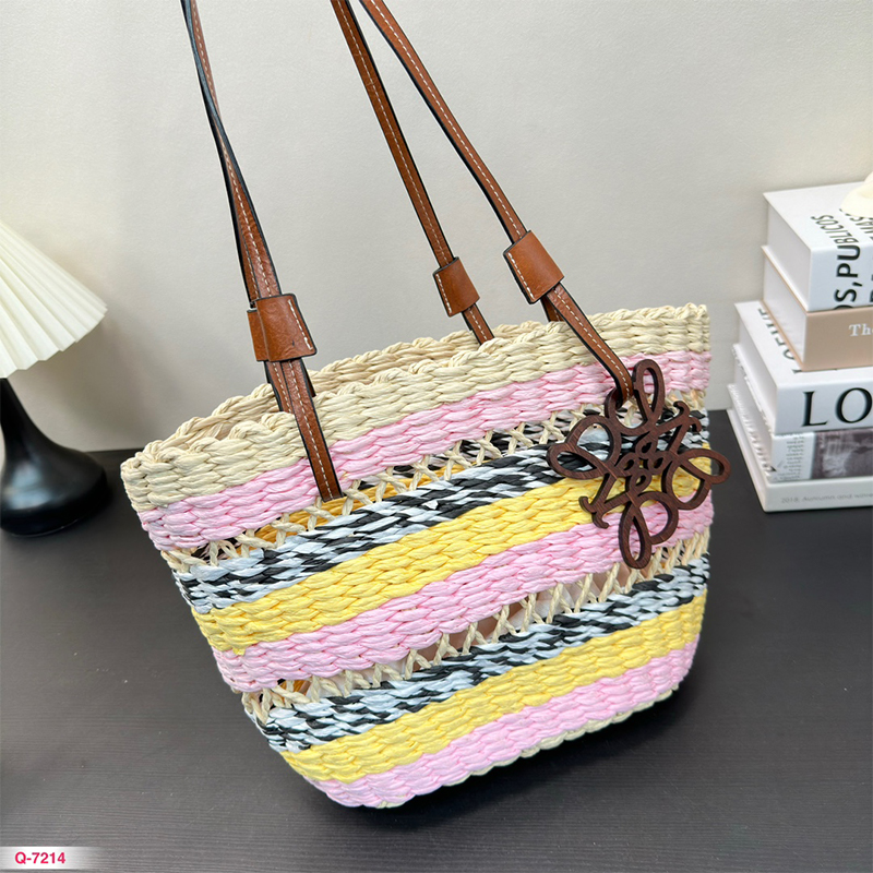 ロエベ (LOEWE) Squeeze クロシェ バッグ ハンドバッグ  レディース