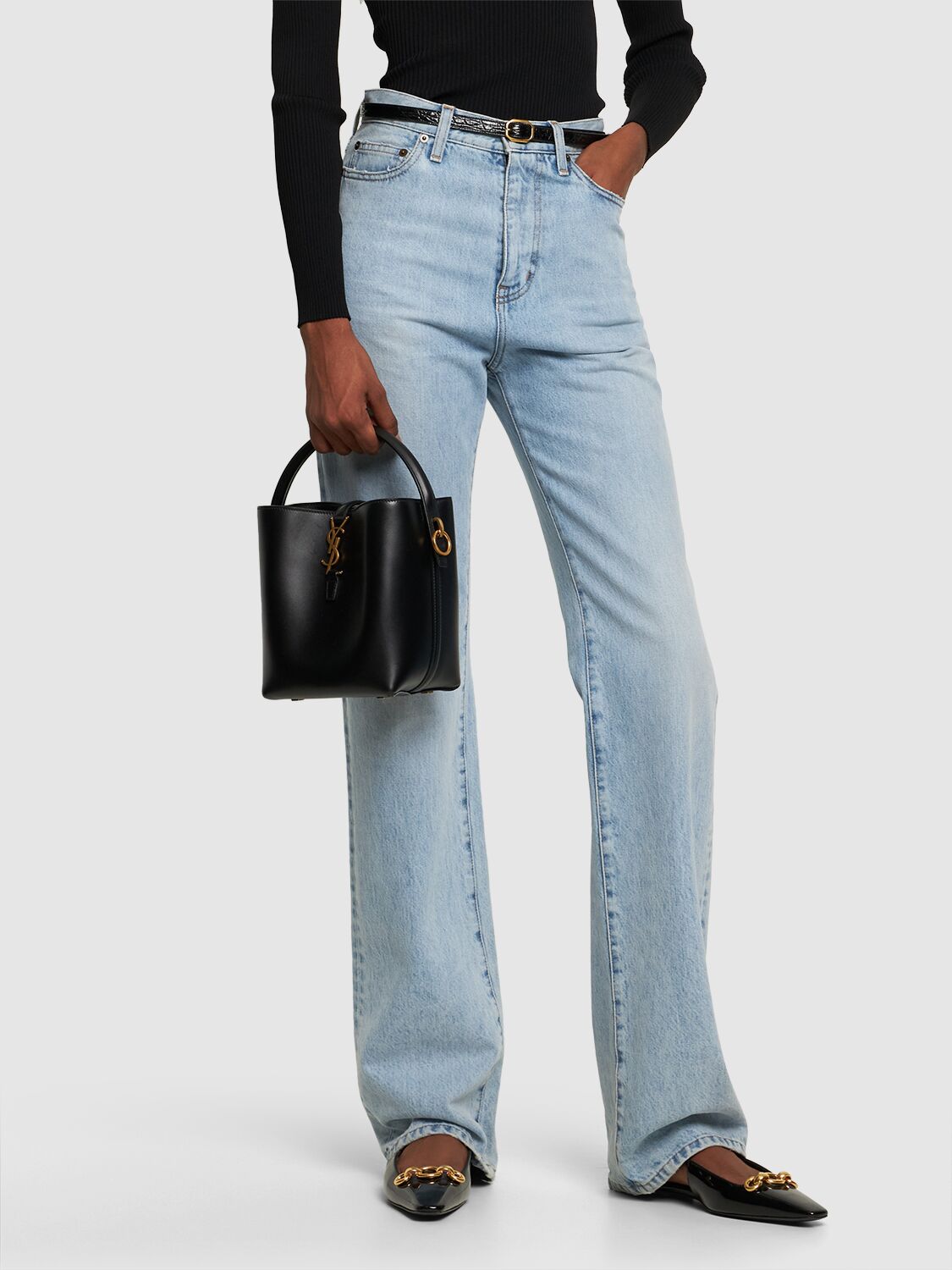 Saint Laurent: Small Le 37 シャイニーレザーバケットバッグ - ブラック - women_2 | Luisa Via Roma