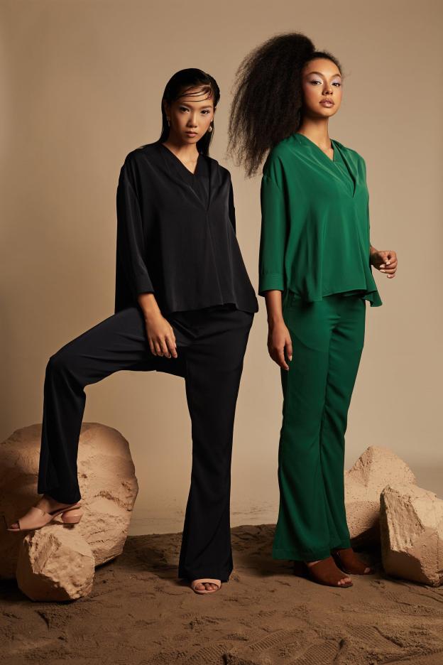 Aiko Navy Notch Top - Mimpikita