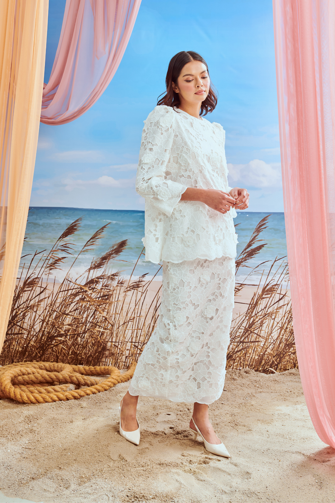 Hani White Eyelet Kurung