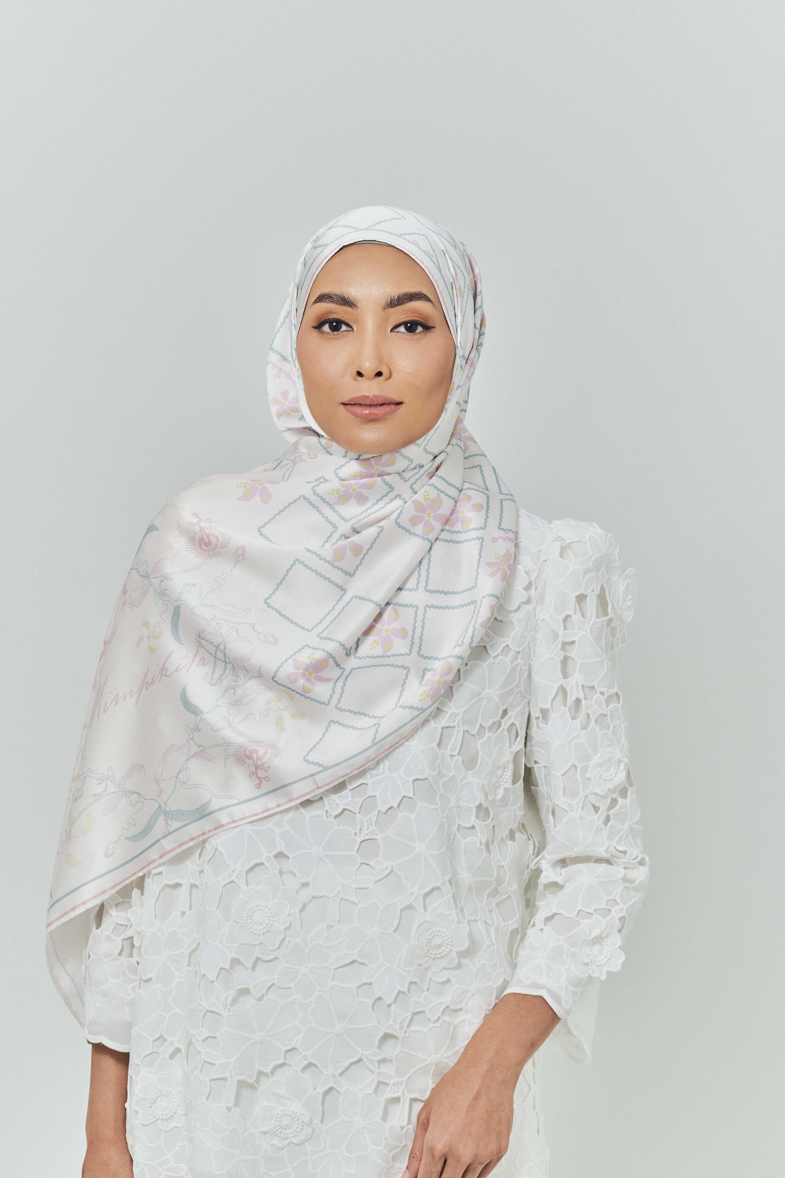 Raia Off White Satin Silk Shawl