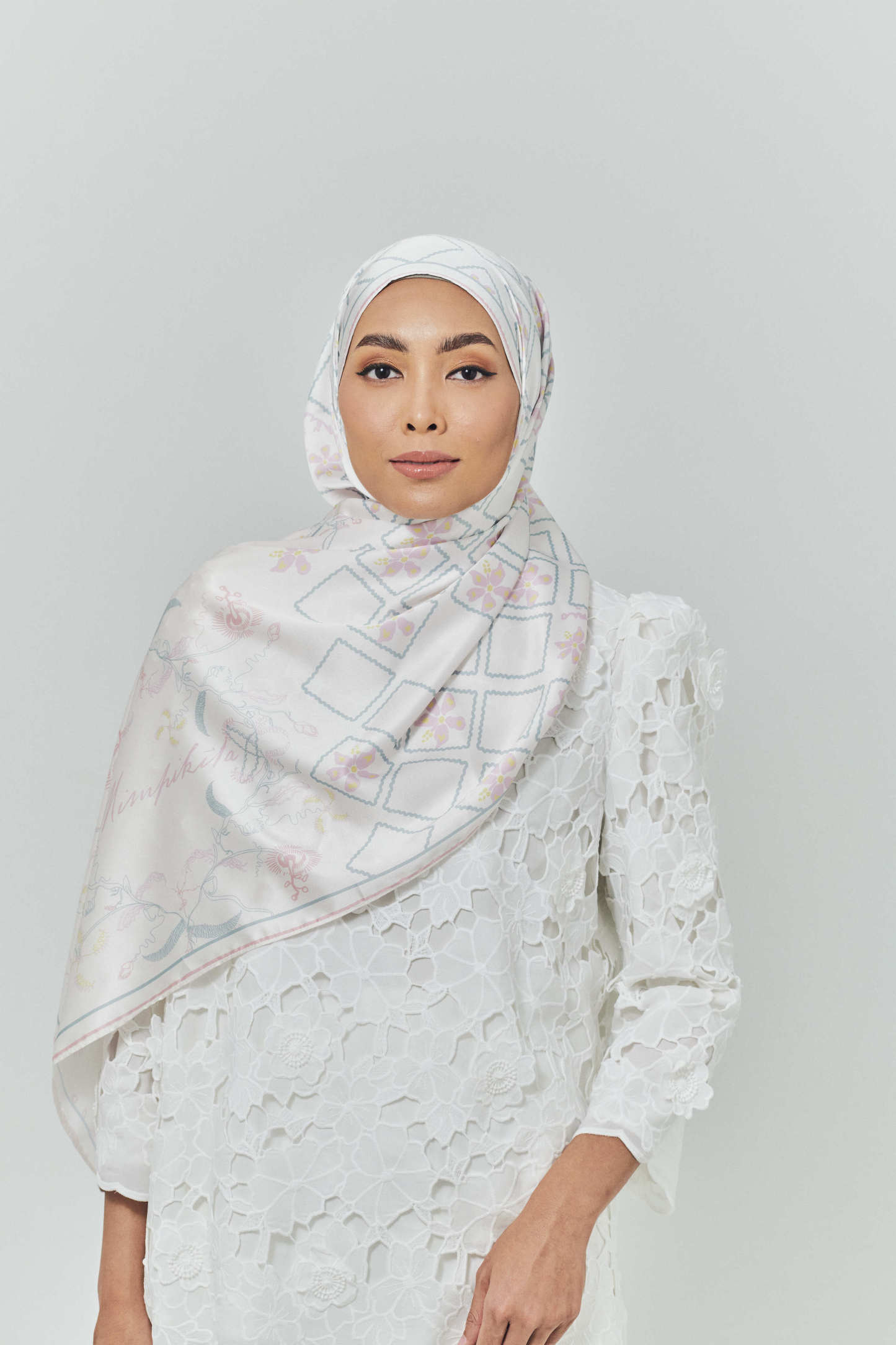 Raia Off White Satin Silk Shawl