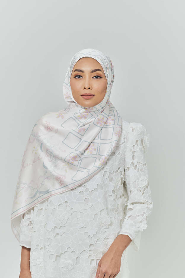 Raia Off White Satin Silk Shawl