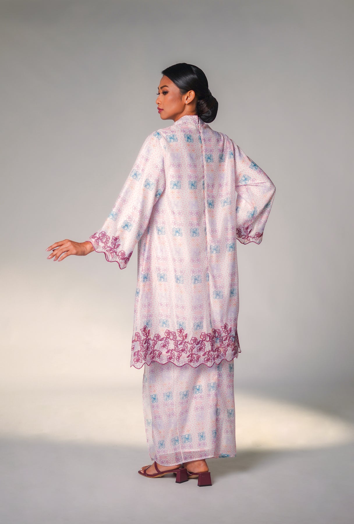 Manda White Pleated Long Kurung Set