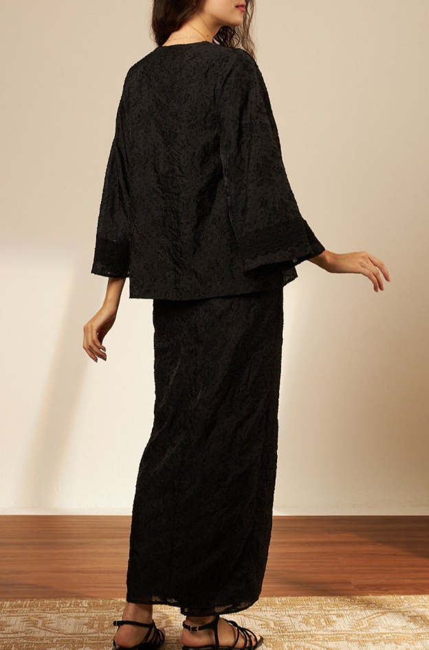 Samara Black Button-Up Lace Kurung Set