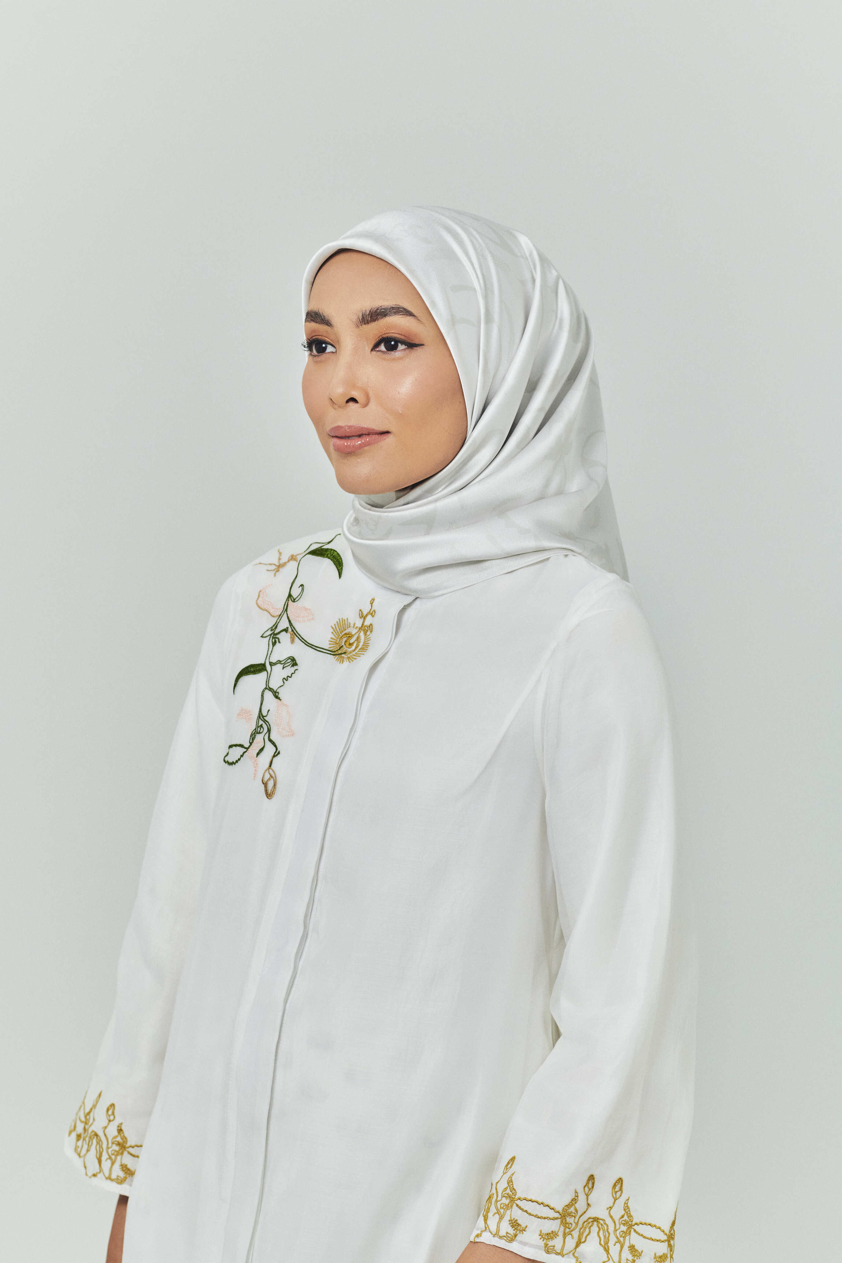 Hanna Ivory Satin Square Scarf