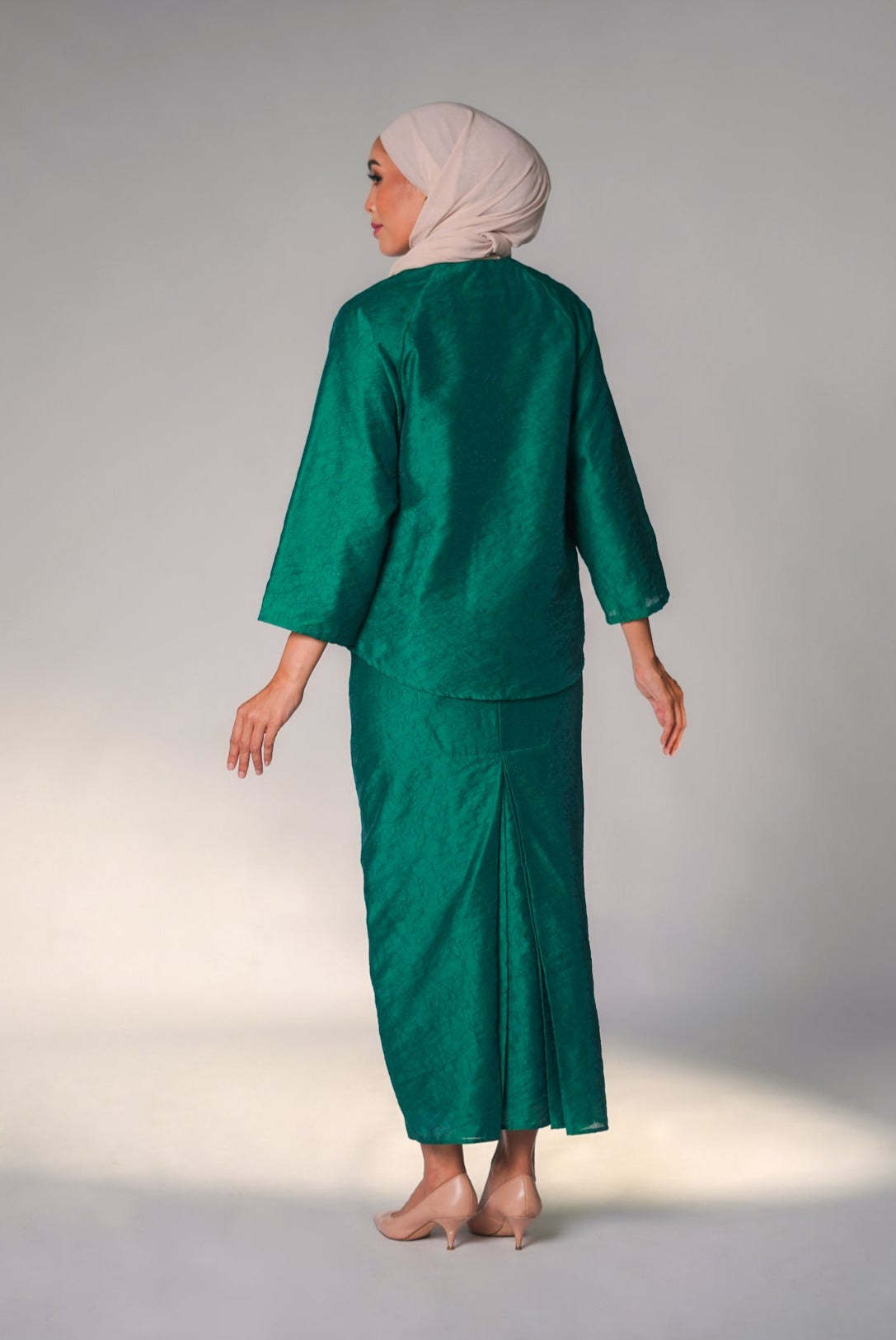 Green Kalsom Loose Kebaya Set