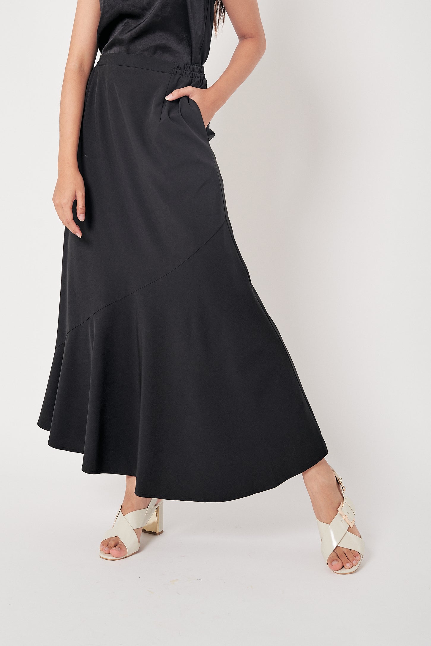 Black Side Bias Skirt
