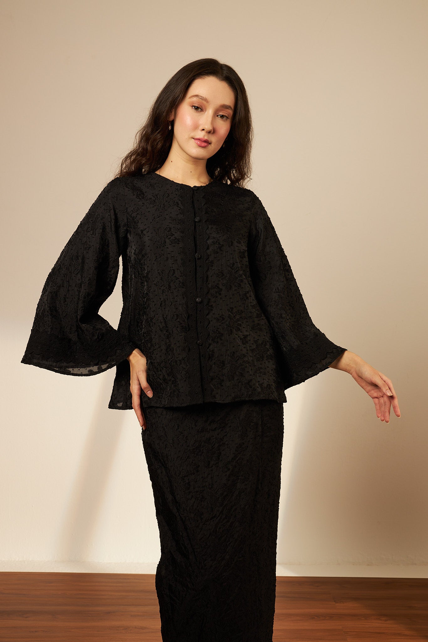 Samara Black Button-Up Lace Kurung Set