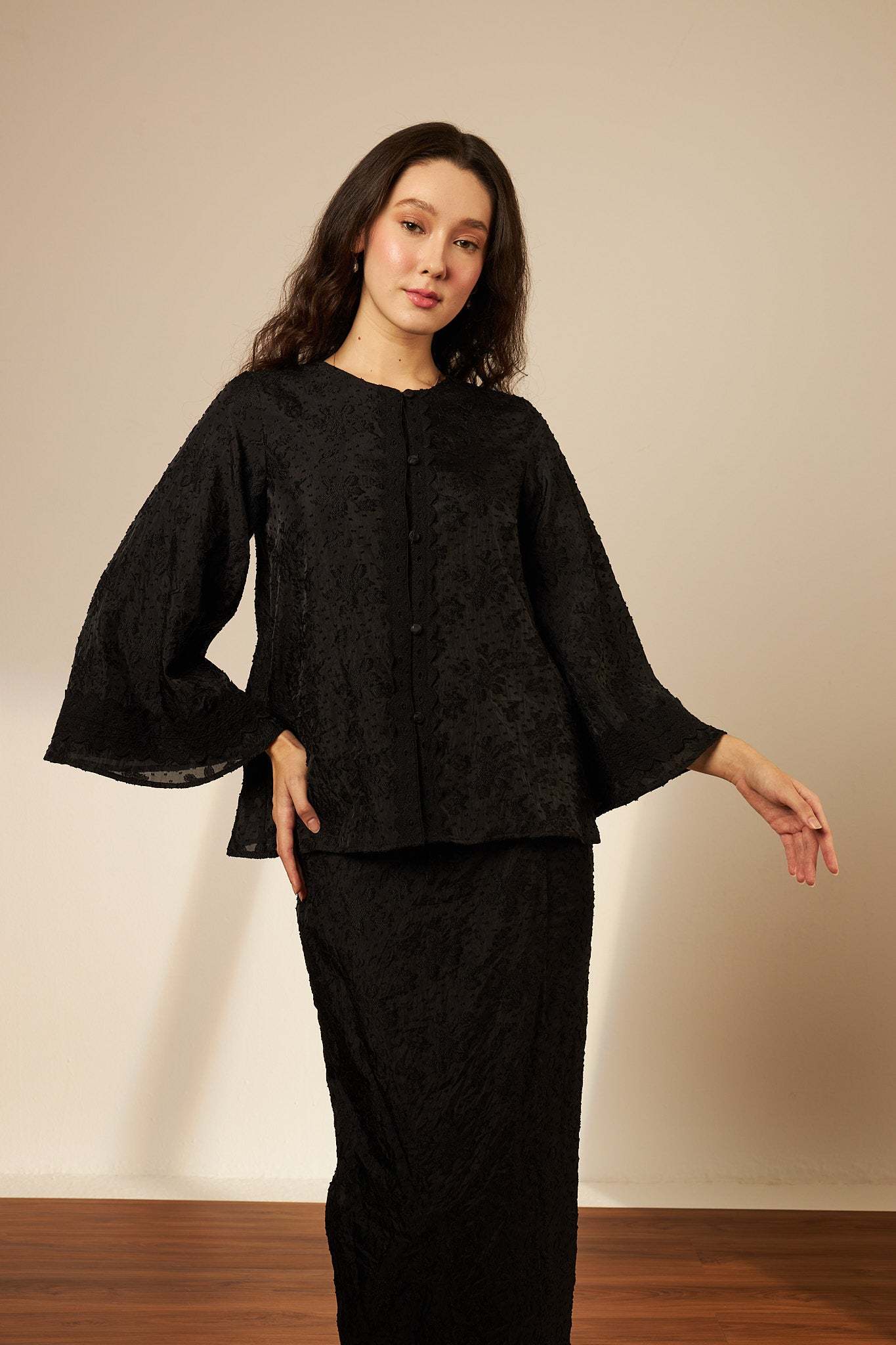 Samara Black Button-Up Lace Kurung Set