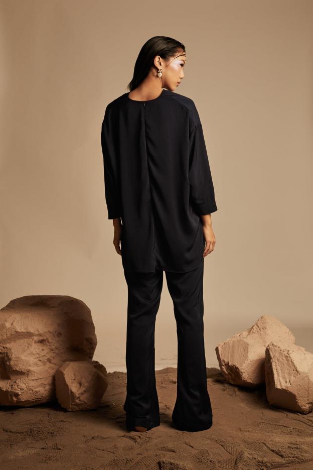 Aiko Navy Notch Top - Mimpikita