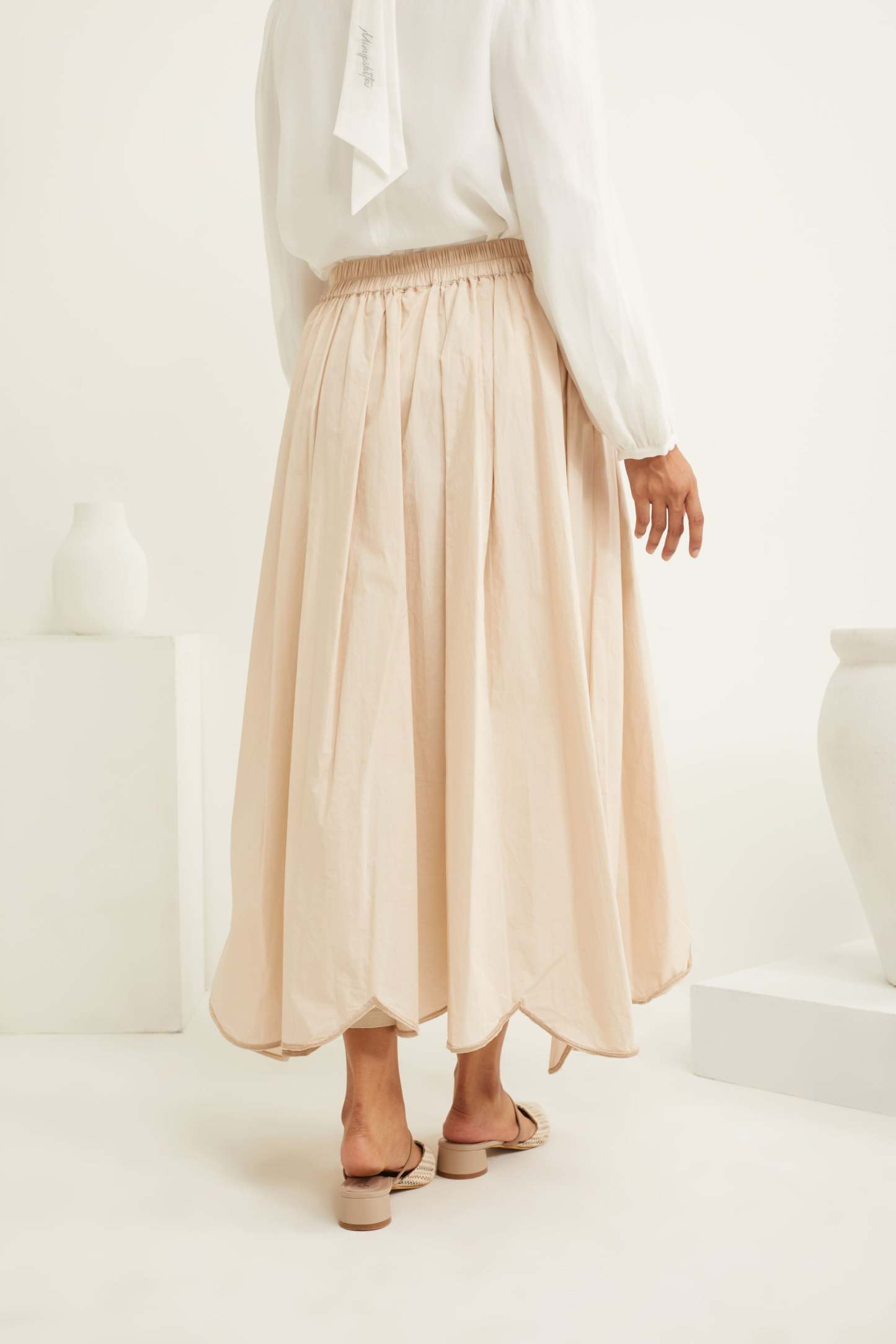 Dareen Beige Cotton Scallop Skirt