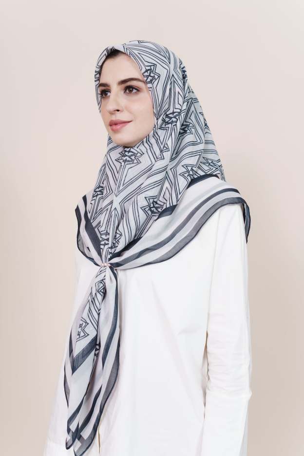 M Square Voile Scarf - White