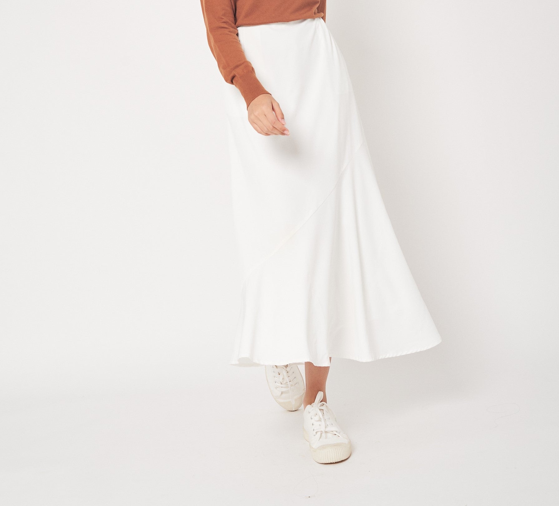 White Side Bias Skirt