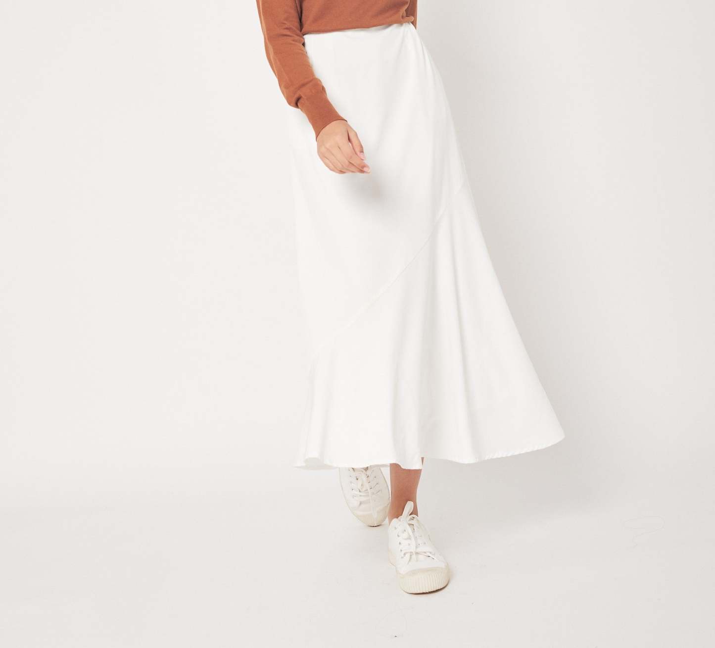 White Side Bias Skirt